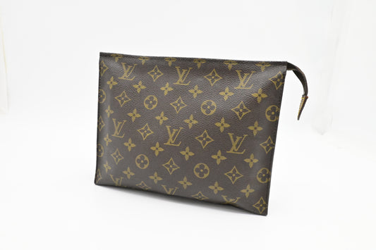 Louis Vuitton Toiletry 26 in Monogram Canvas