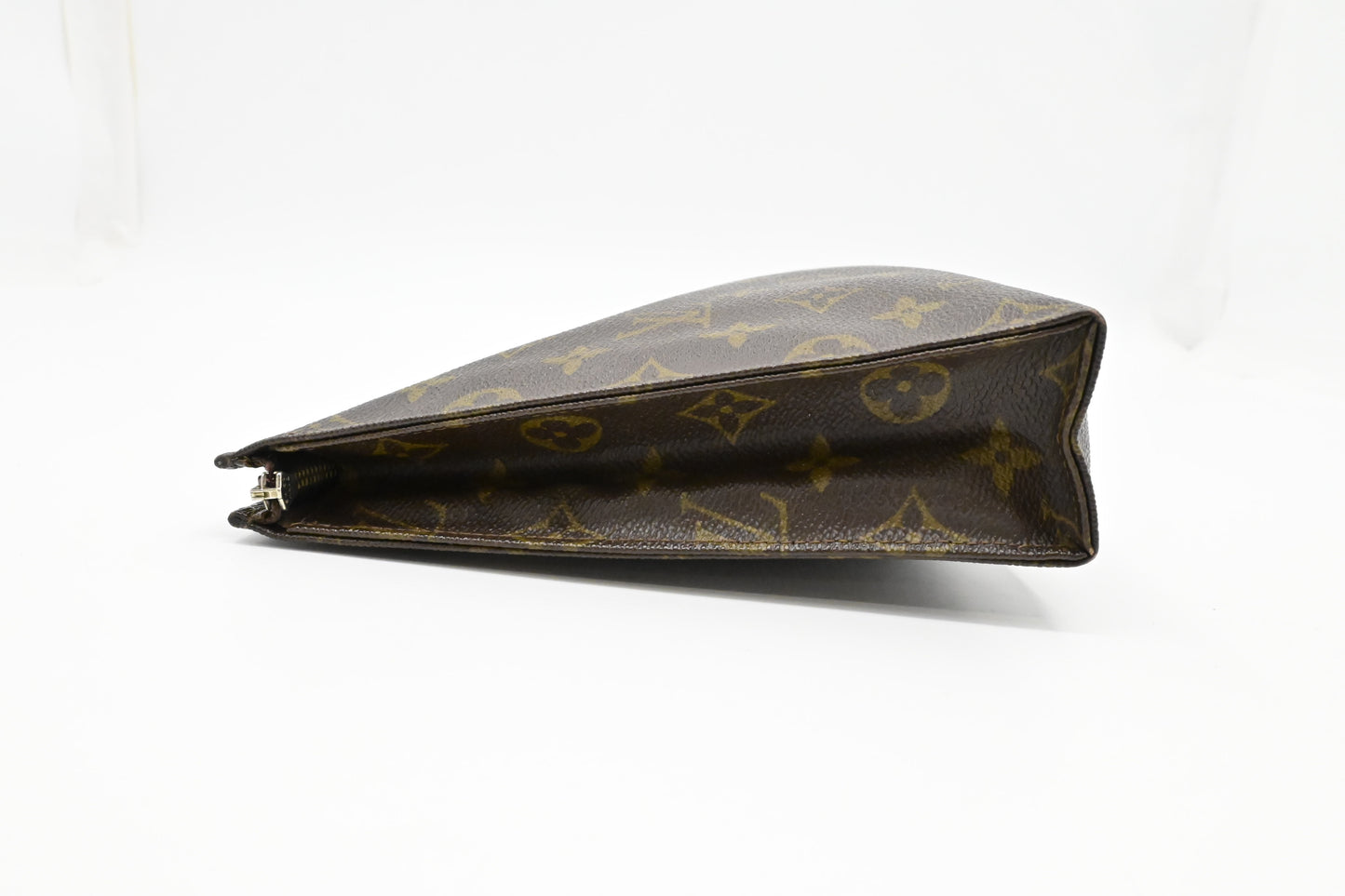 Louis Vuitton Toiletry 26 in Monogram Canvas