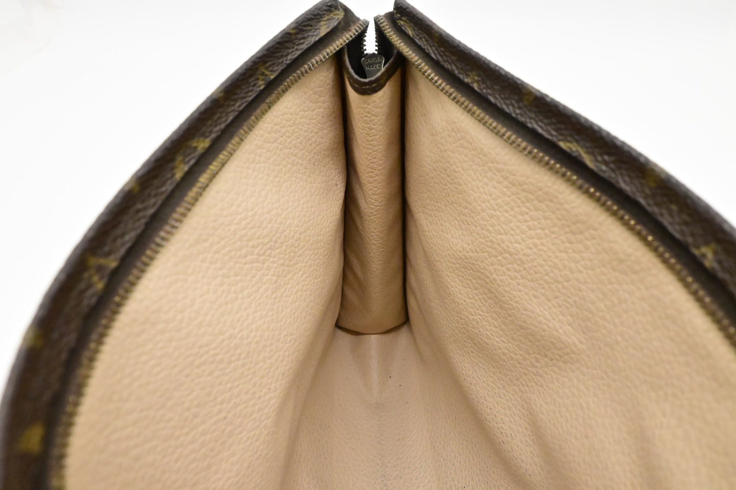 Louis Vuitton Toiletry 26 in Monogram Canvas
