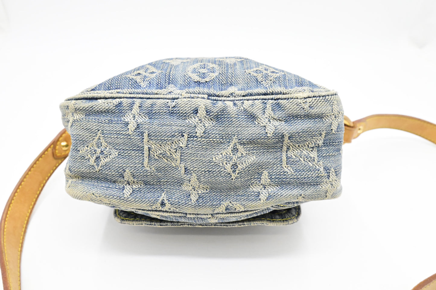 Louis Vuitton Camera Bag in Monogram Denim
