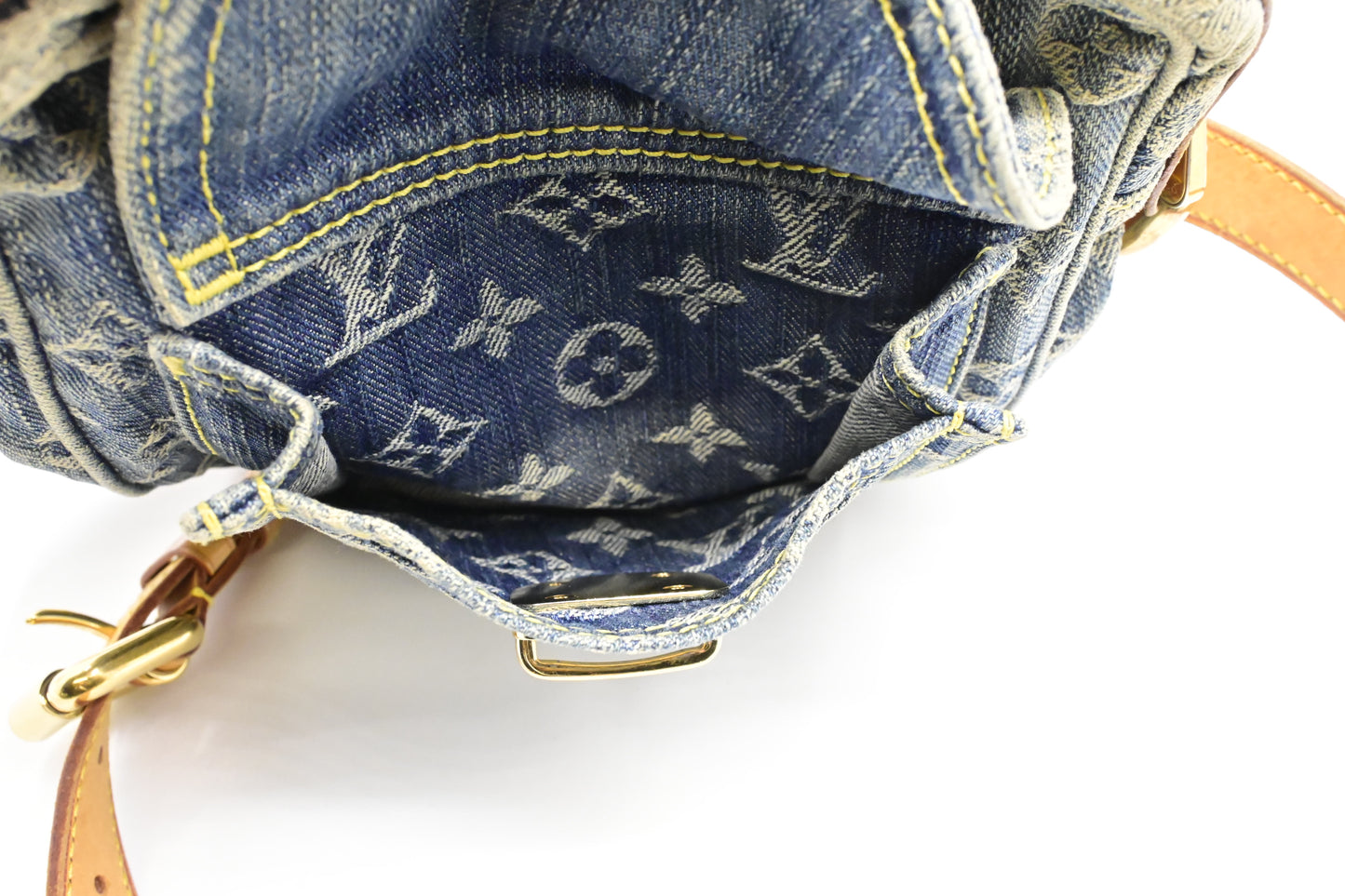 Louis Vuitton Camera Bag in Monogram Denim