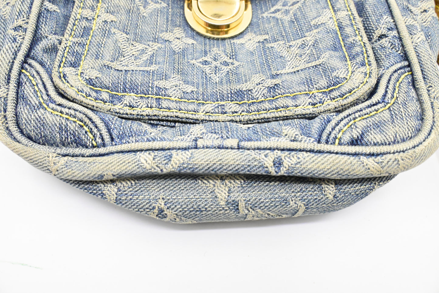Louis Vuitton Camera Bag in Monogram Denim