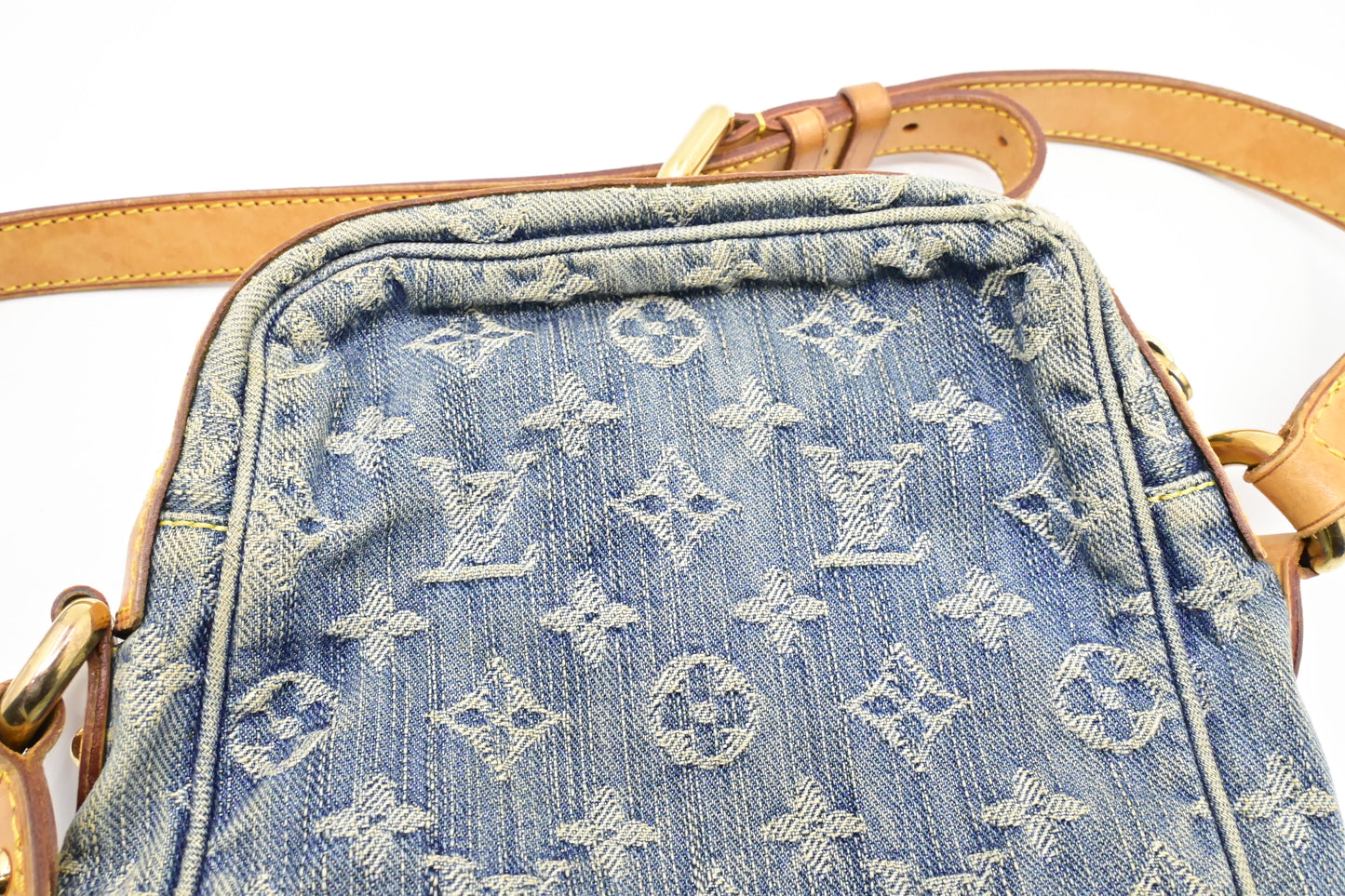 Louis Vuitton Camera Bag in Monogram Denim