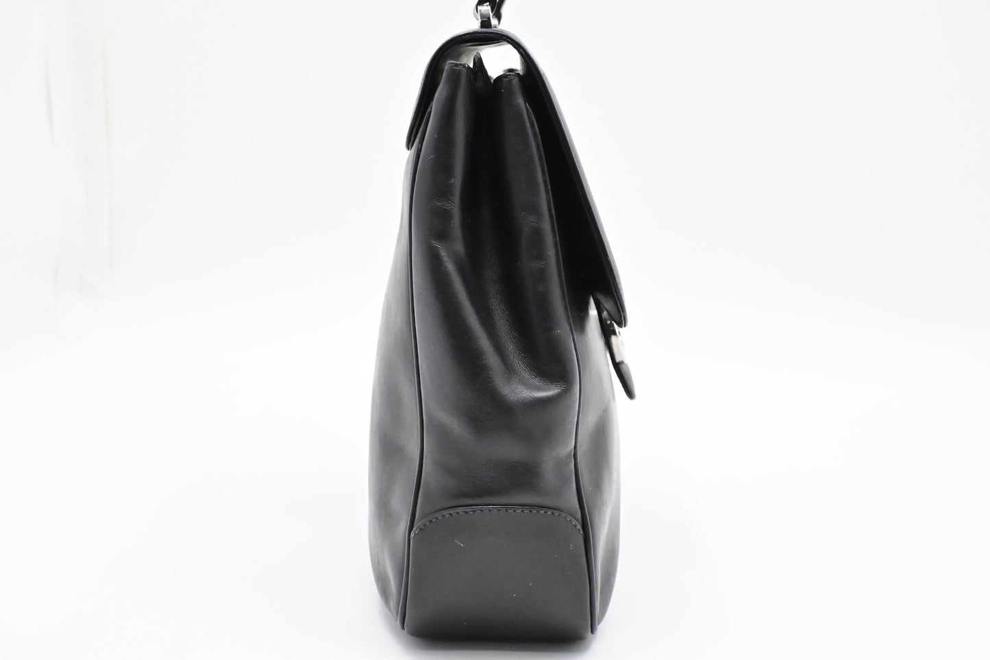 Ferragamo Shoulder Bag in Black Leather