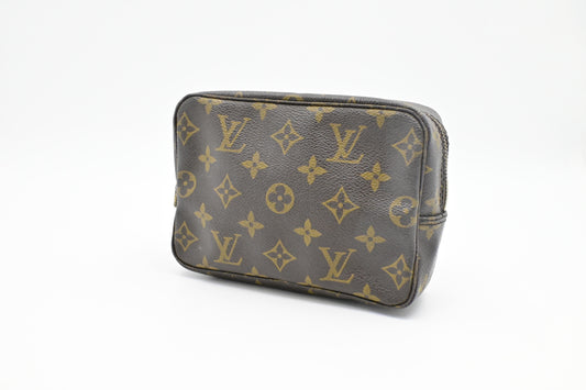 Louis Vuitton Trousse 18 in Monogram Canvas