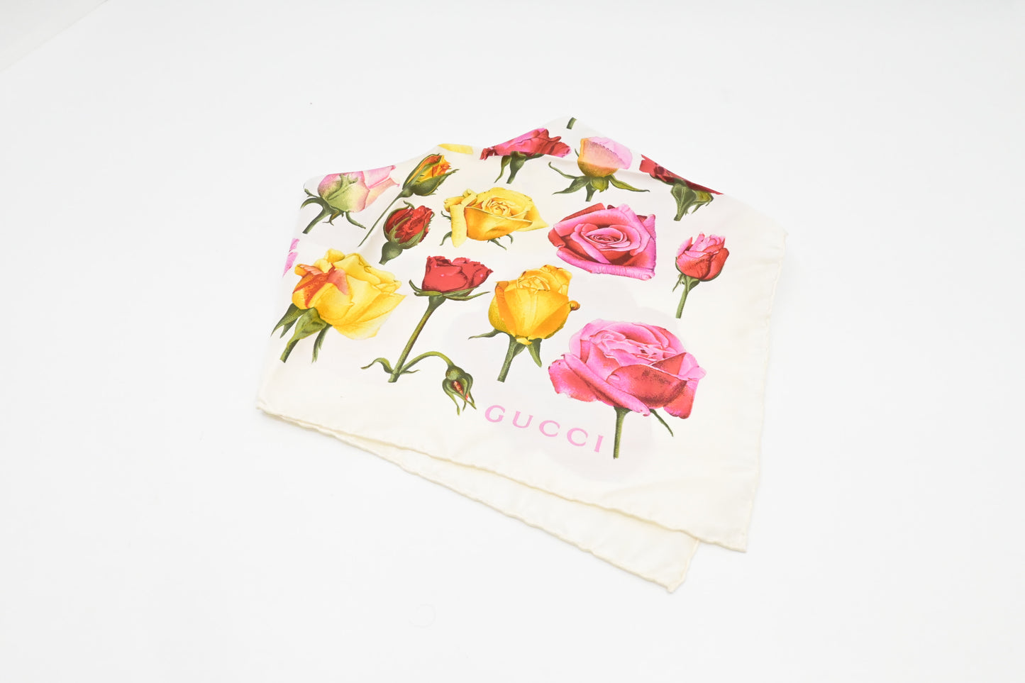 Gucci Roses Scarf in White Silk