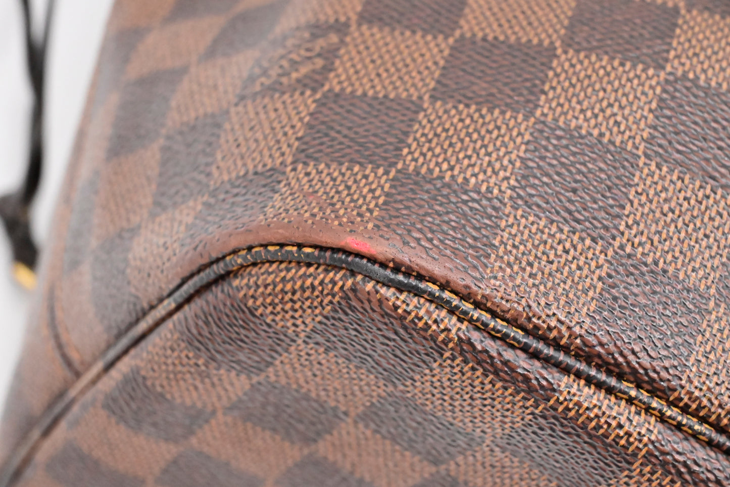 Louis Vuitton Neverfull MM in Damier Ebene Canvas