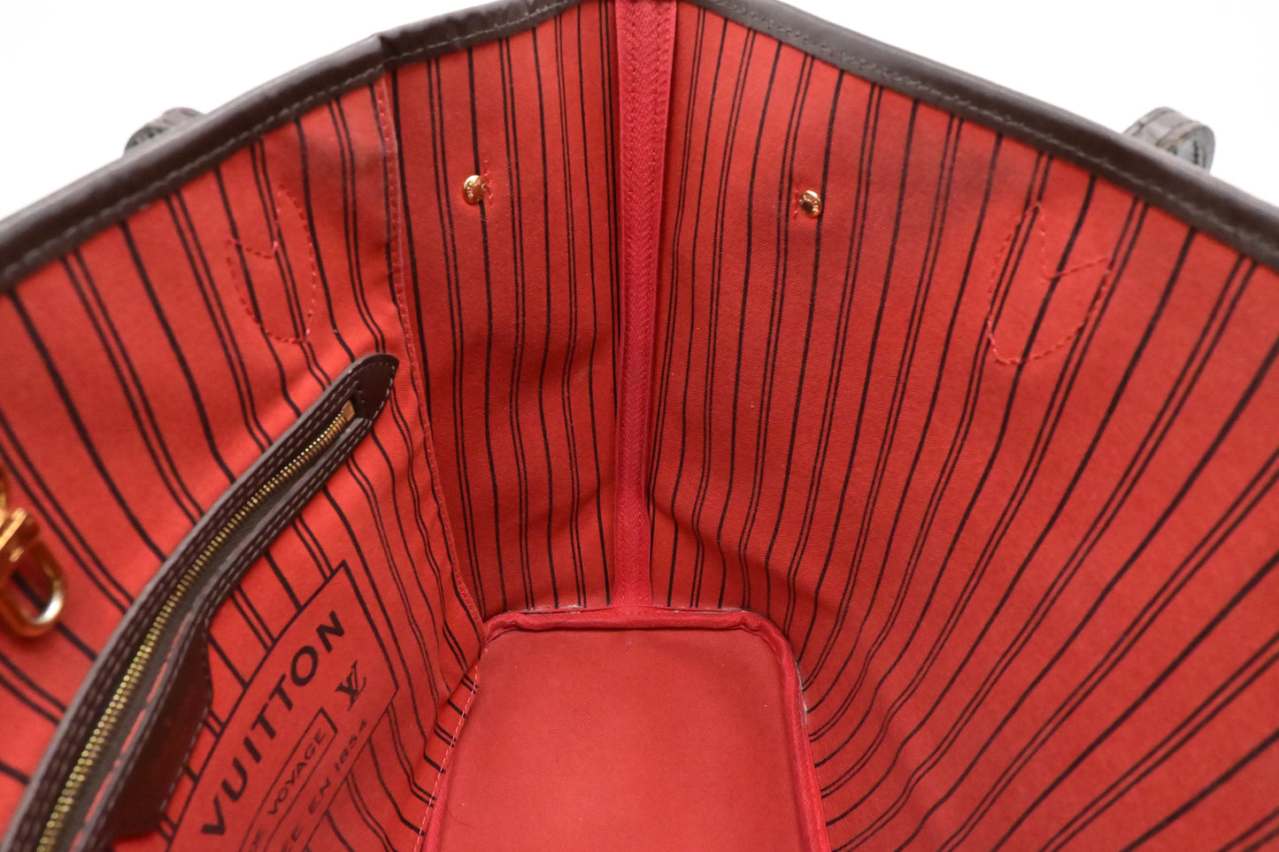 Louis Vuitton Neverfull MM in Damier Ebene Canvas