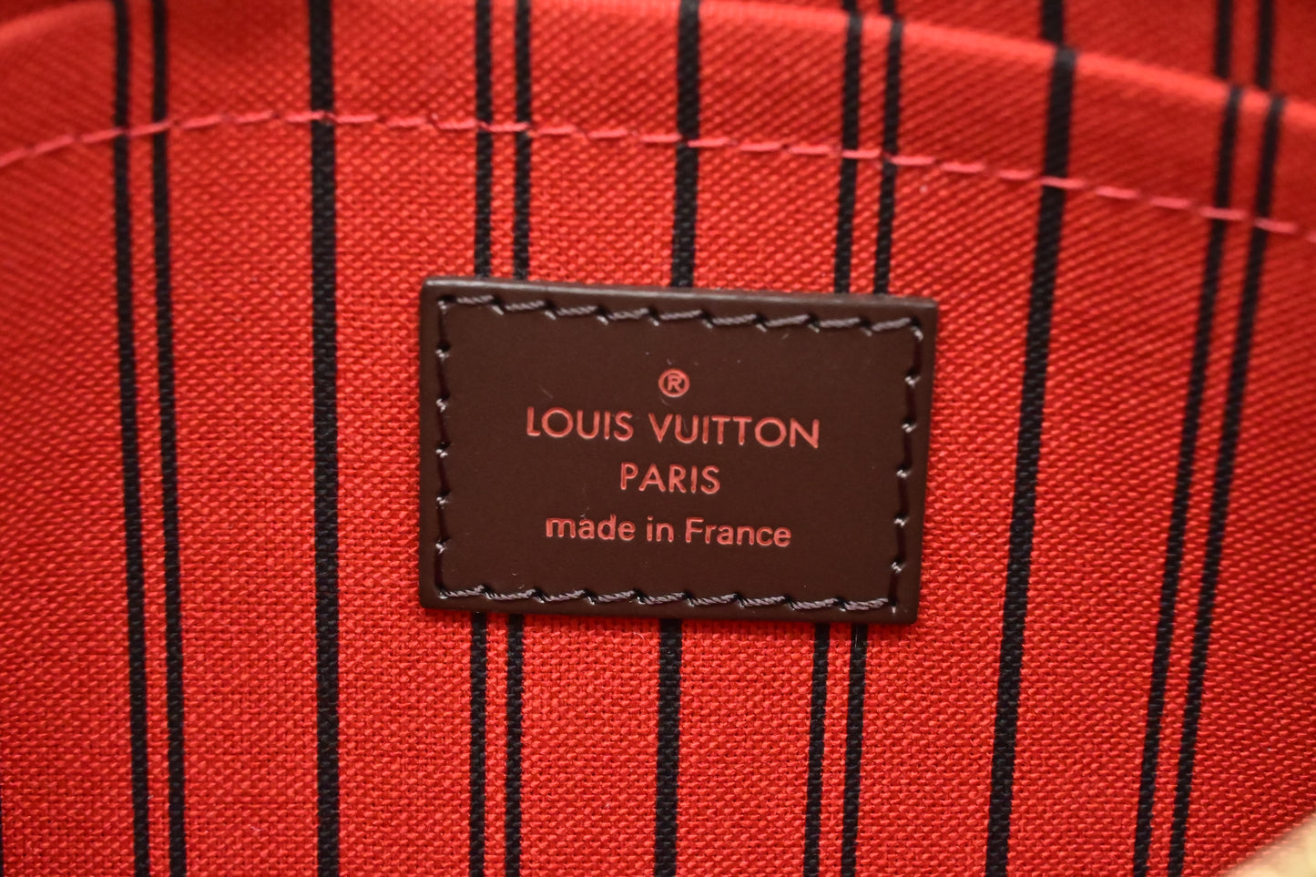 Louis Vuitton Neverfull MM in Damier Ebene Canvas