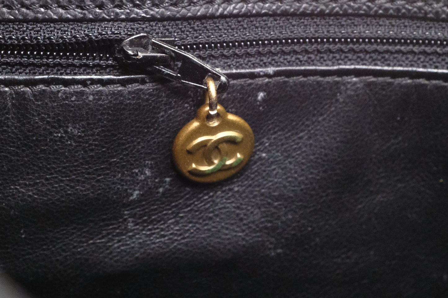 Chanel Shoulder Bag in Black Caviar Leather