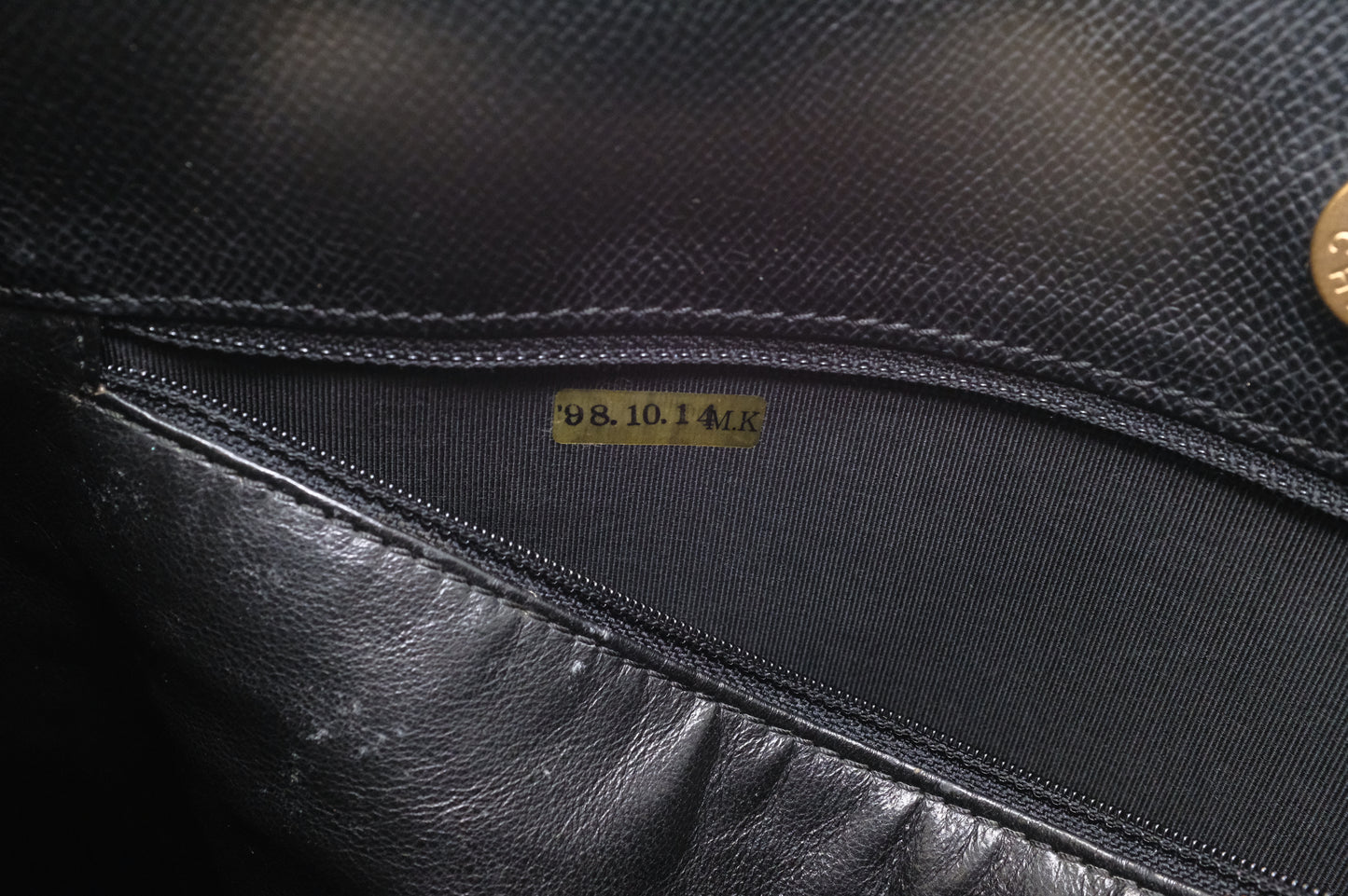 Chanel Shoulder Bag in Black Caviar Leather