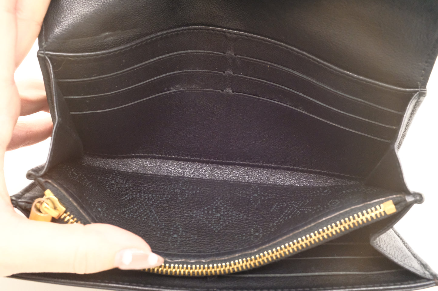 Louis Vuitton Amelia Wallet in Black Mahina Leather