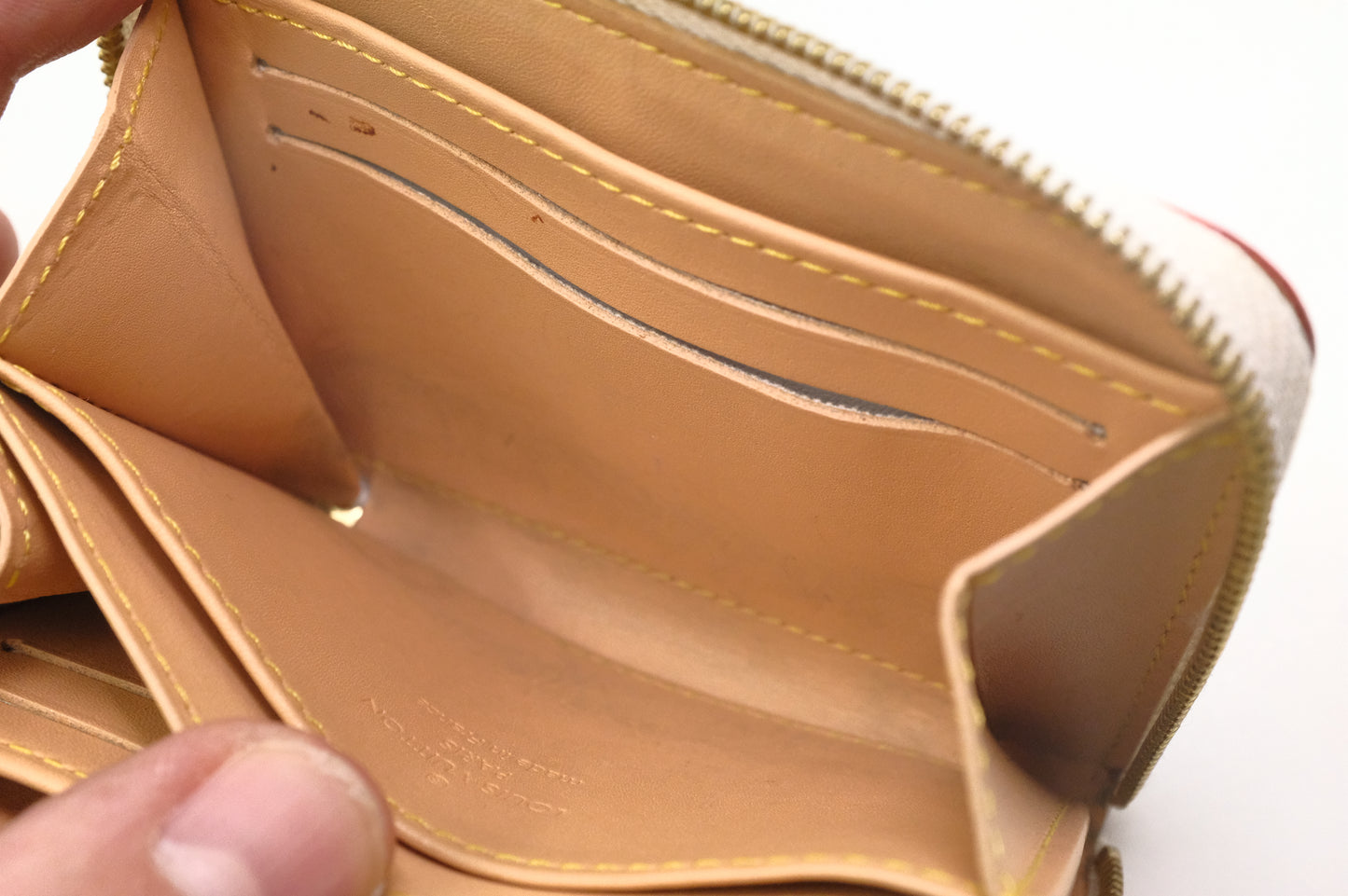 Louis Vuitton Zippy Compact Wallet in White Multicolor Canvas