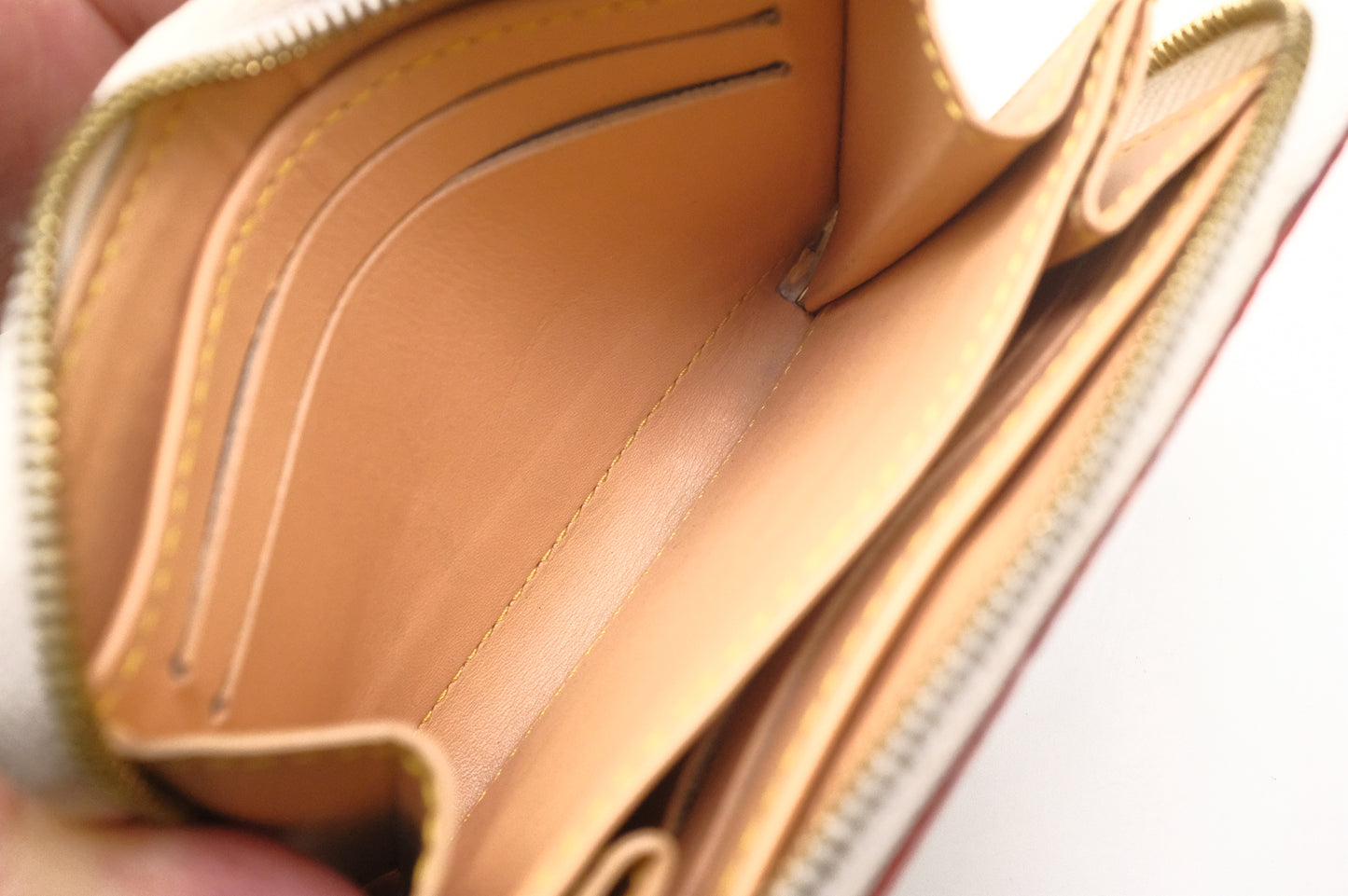 Louis Vuitton Zippy Compact Wallet in White Multicolor Canvas