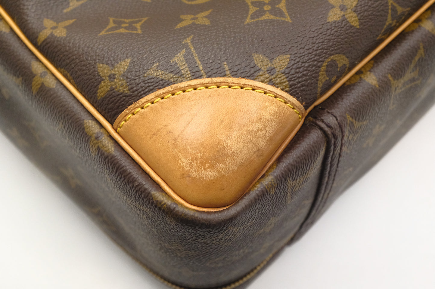 Louis Vuitton Sirius 55 in Monogram Canvas