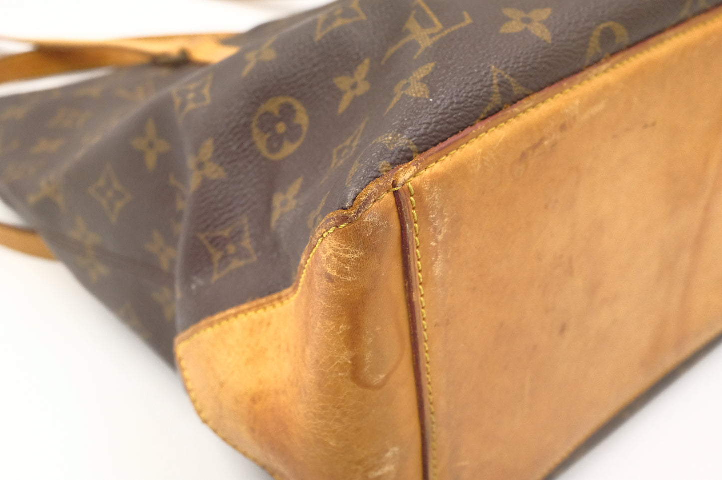 Louis Vuitton Cabas Mezzo in Monogram Canvas
