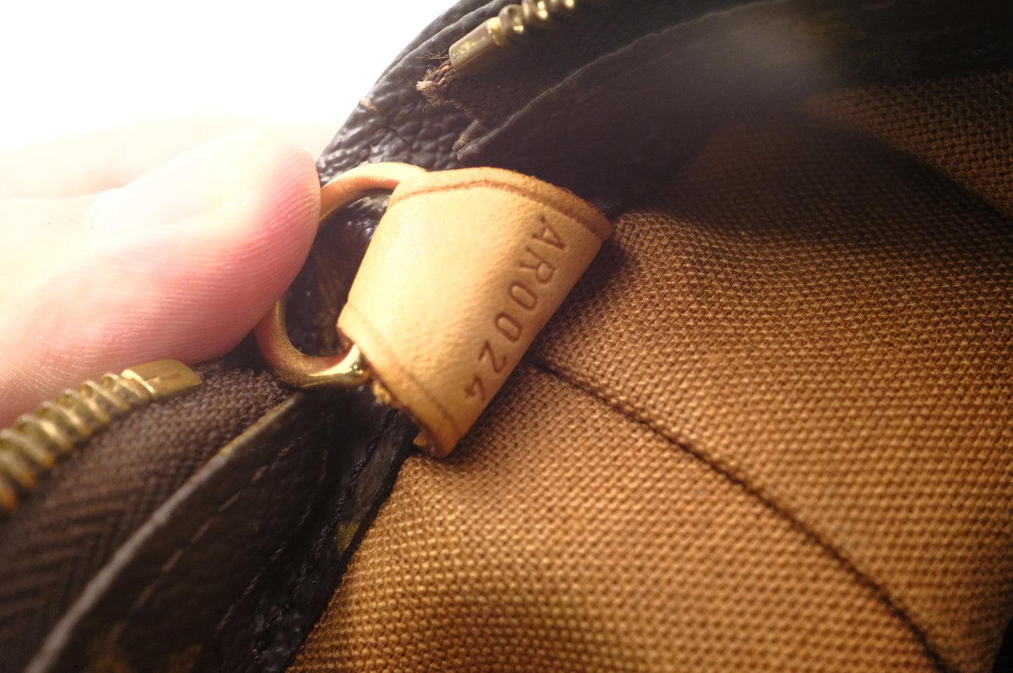 Louis Vuitton Cabas Mezzo in Monogram Canvas
