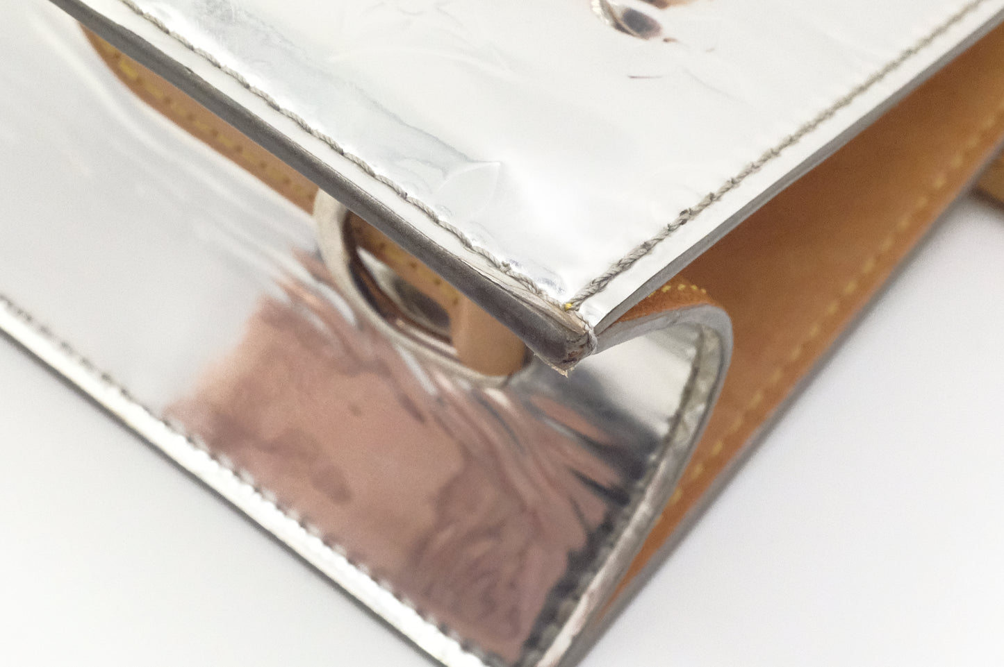 Louis Vuitton Sac Plat in Miroir Vernis Leather