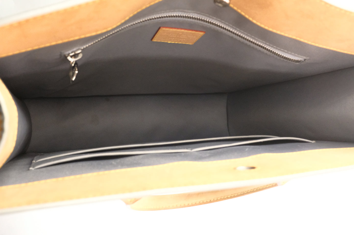 Louis Vuitton Sac Plat in Miroir Vernis Leather