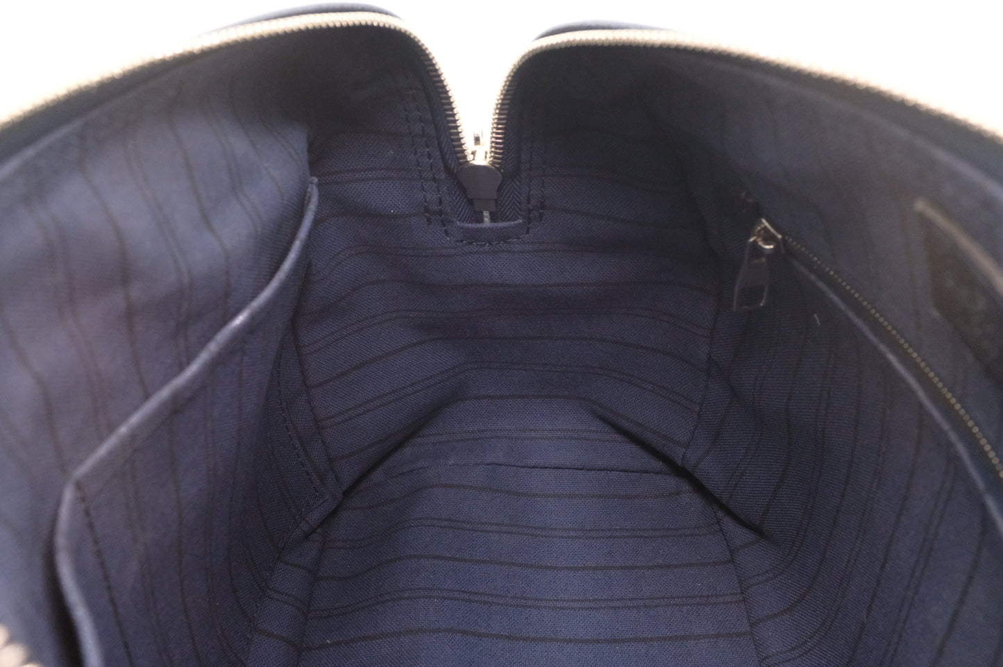 Louis Vuitton Speedy 25 Bandouliere in Metallic Navy Blue Empreinte Leather