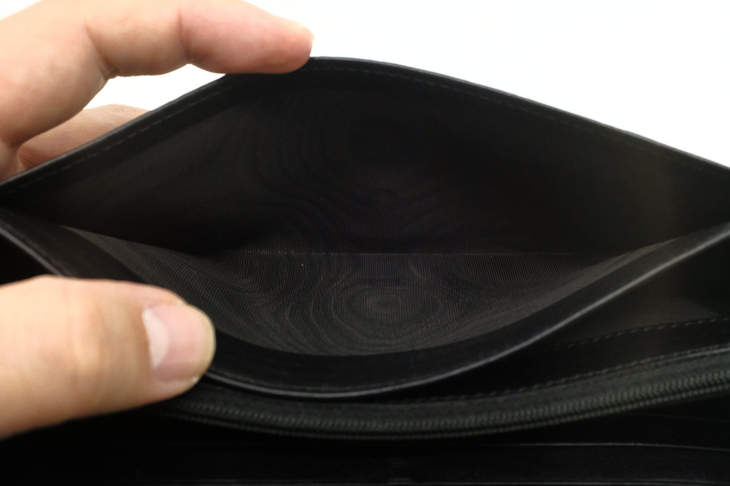 Gucci Long Wallet in Black Guccissima Leather