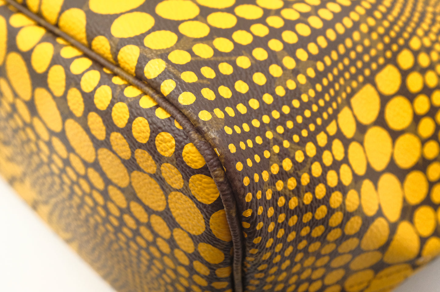 Louis Vuitton Yayoi Kusama Neverfull MM in Yellow Wave Monogram Canvas