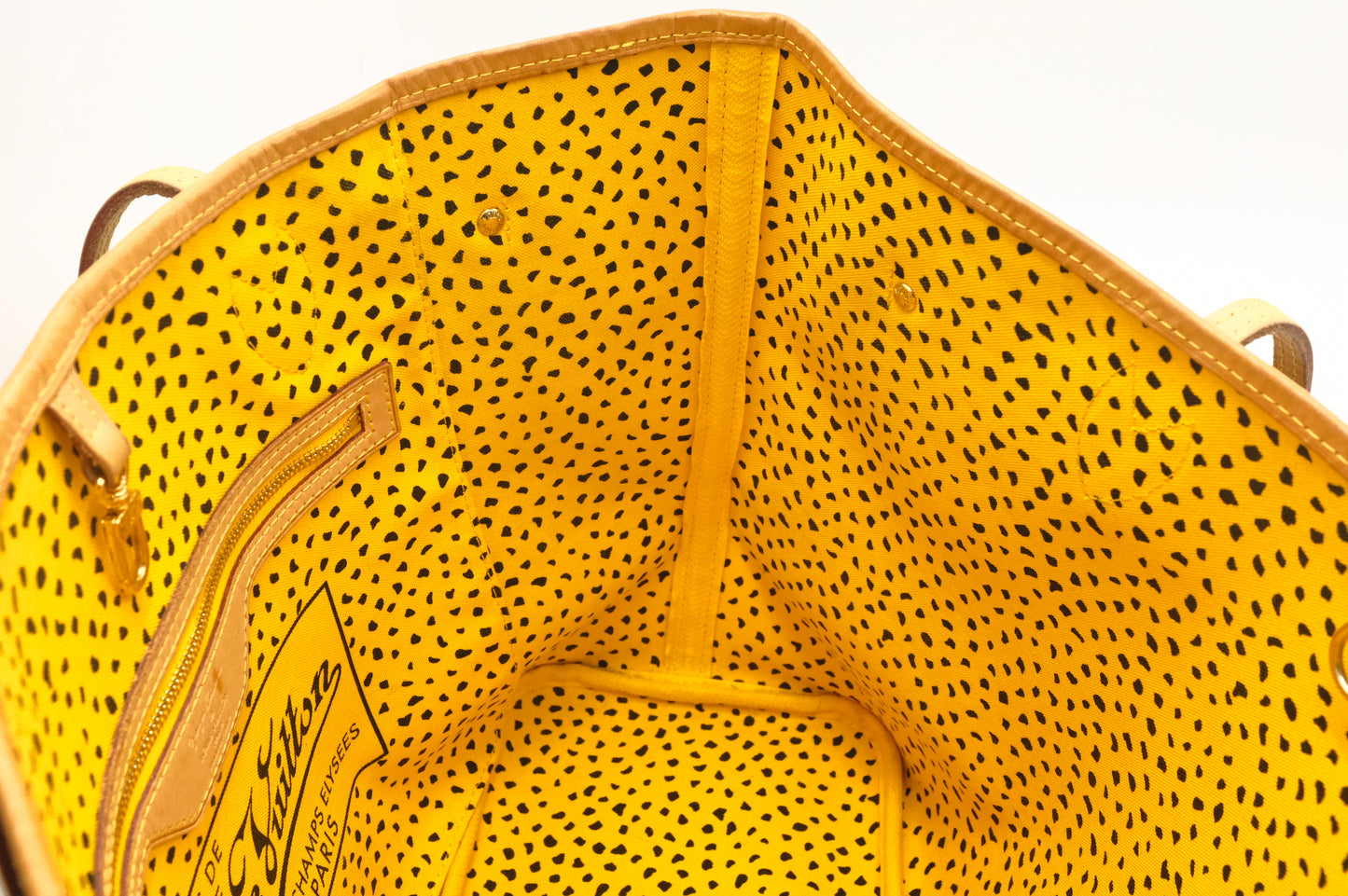 Louis Vuitton Yayoi Kusama Neverfull MM in Yellow Wave Monogram Canvas