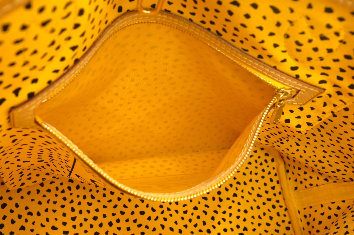 Louis Vuitton Yayoi Kusama Neverfull MM in Yellow Wave Monogram Canvas