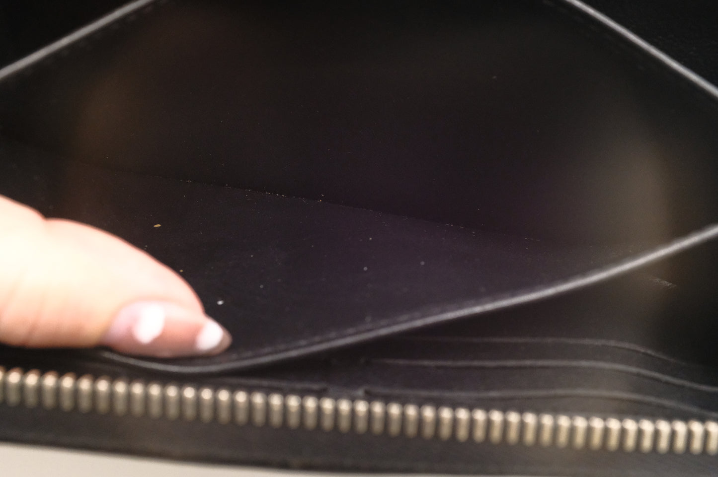 Louis Vuitton Zippy Wallet in Black Mahina Leather
