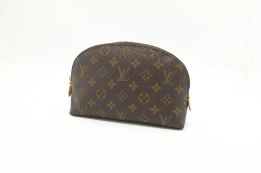Louis Vuitton Pochette Cosmetique in Monogram Canvas