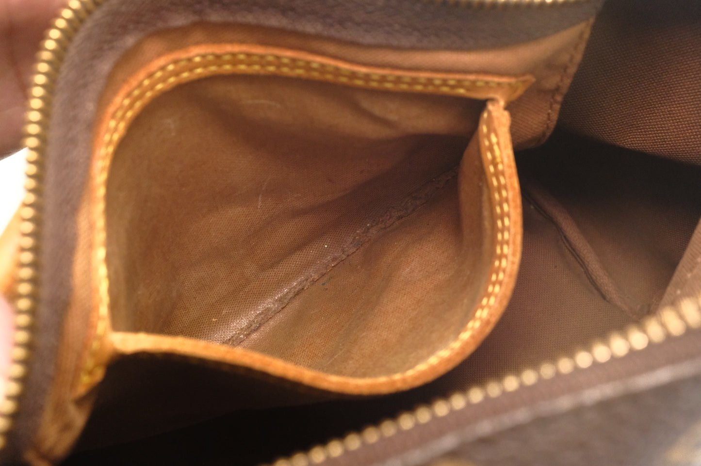 Louis Vuitton Speedy 25 in Monogram Canvas