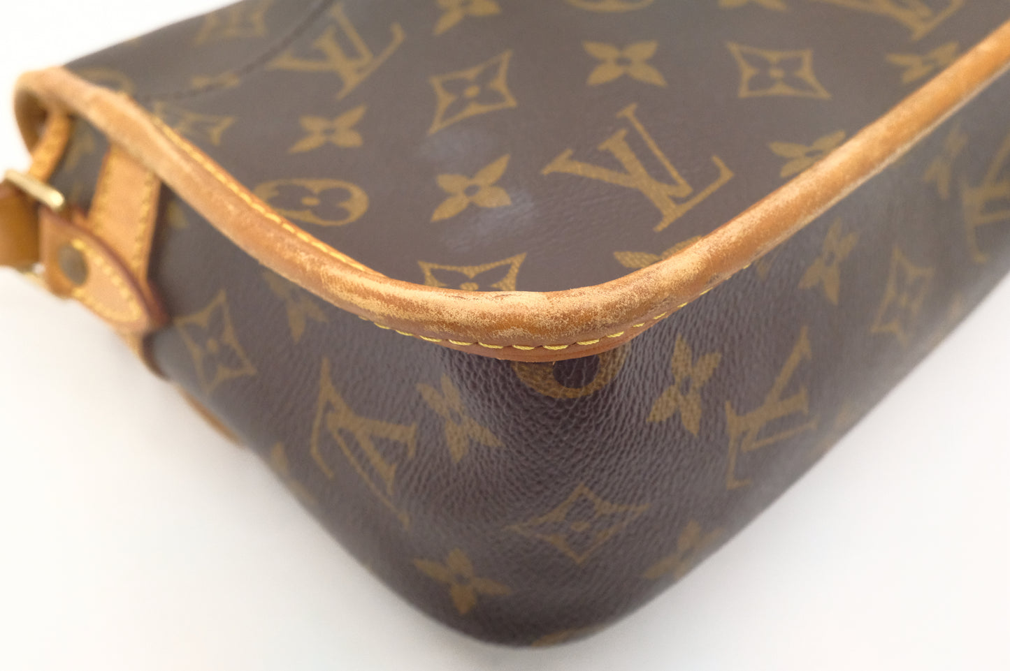 Louis Vuitton Sologne in Monogram Canvas