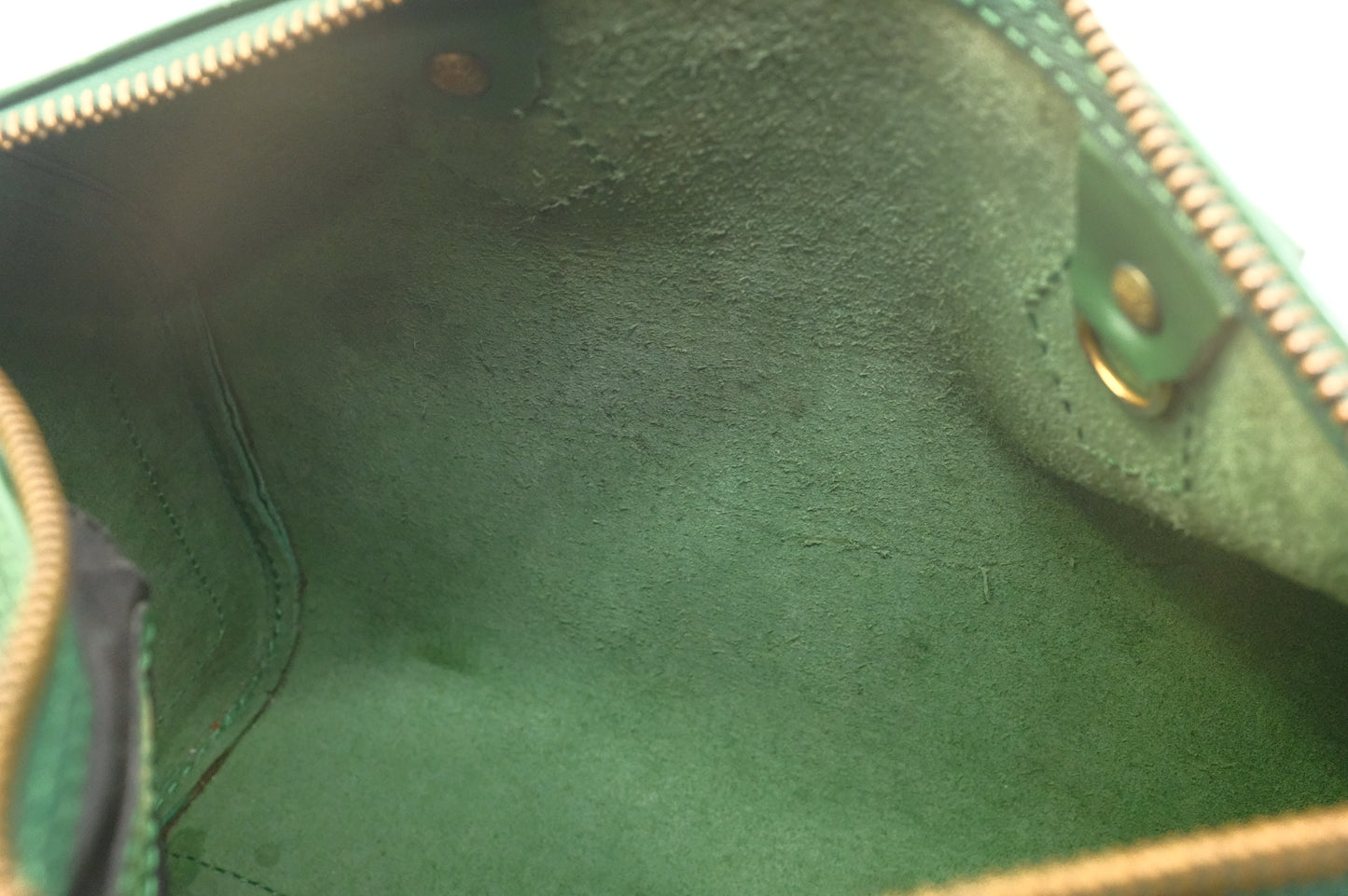 Louis Vuitton Speedy 25 in Green Epi Leather
