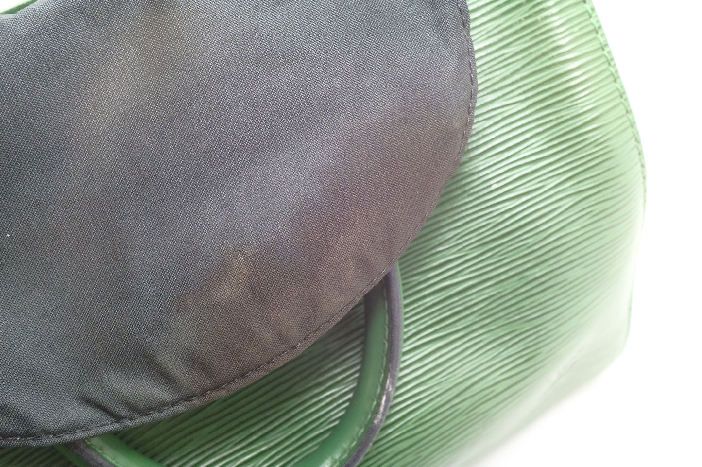 Louis Vuitton Speedy 25 in Green Epi Leather