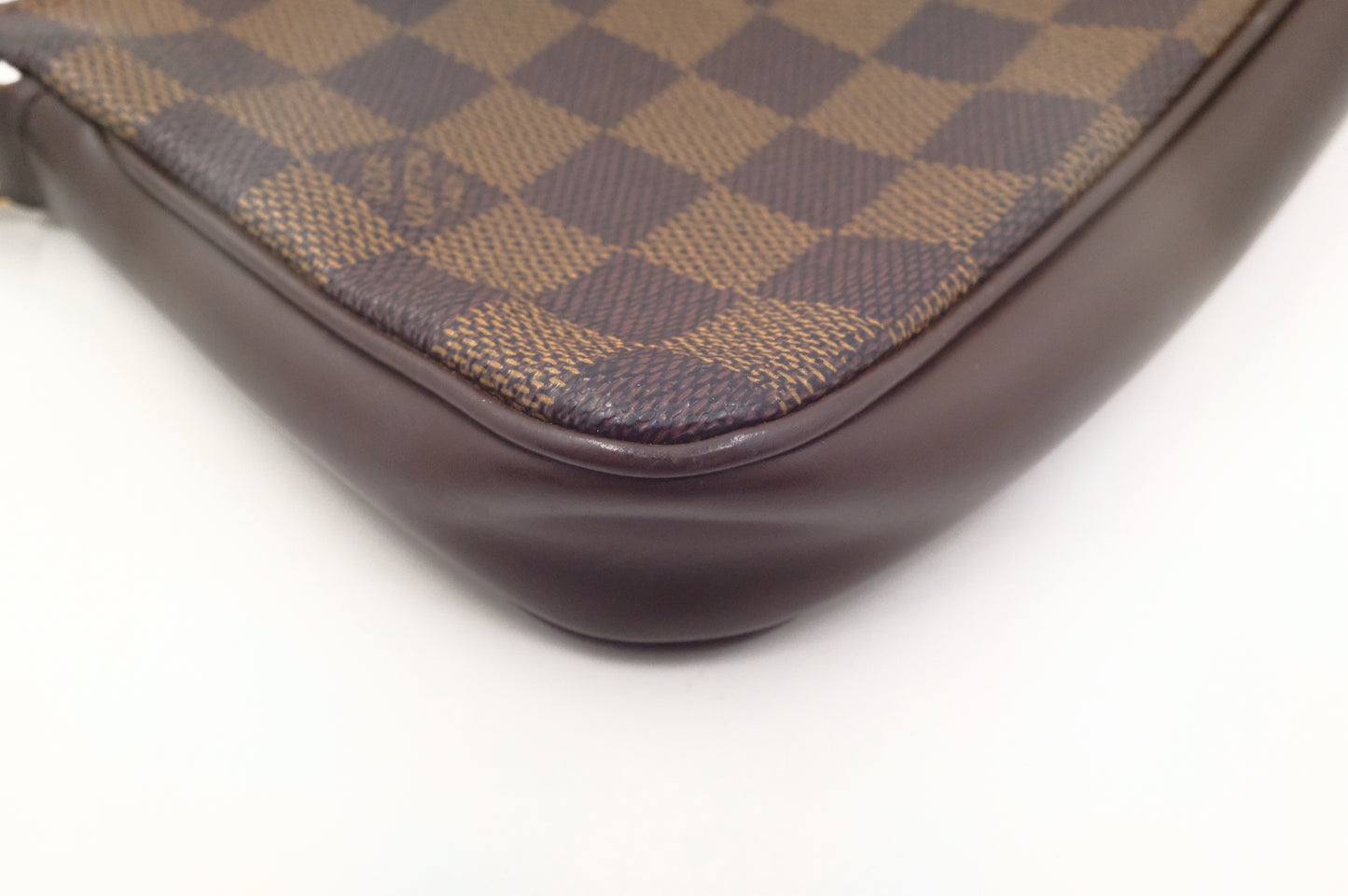 Louis Vuitton Novana Pouch in Damier Ebene Canvas