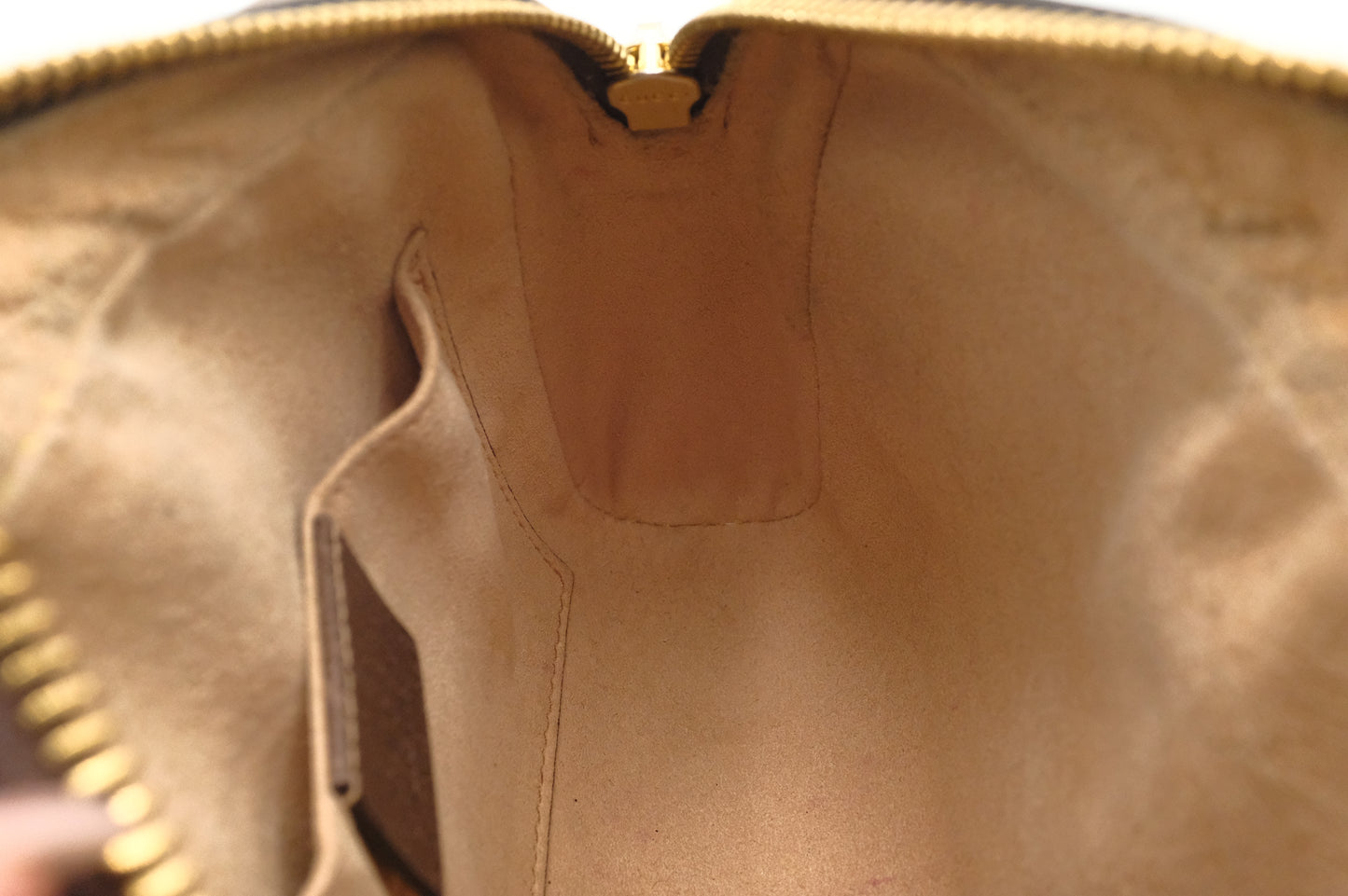 Gucci Crossbody Bag in GG Supreme Canvas