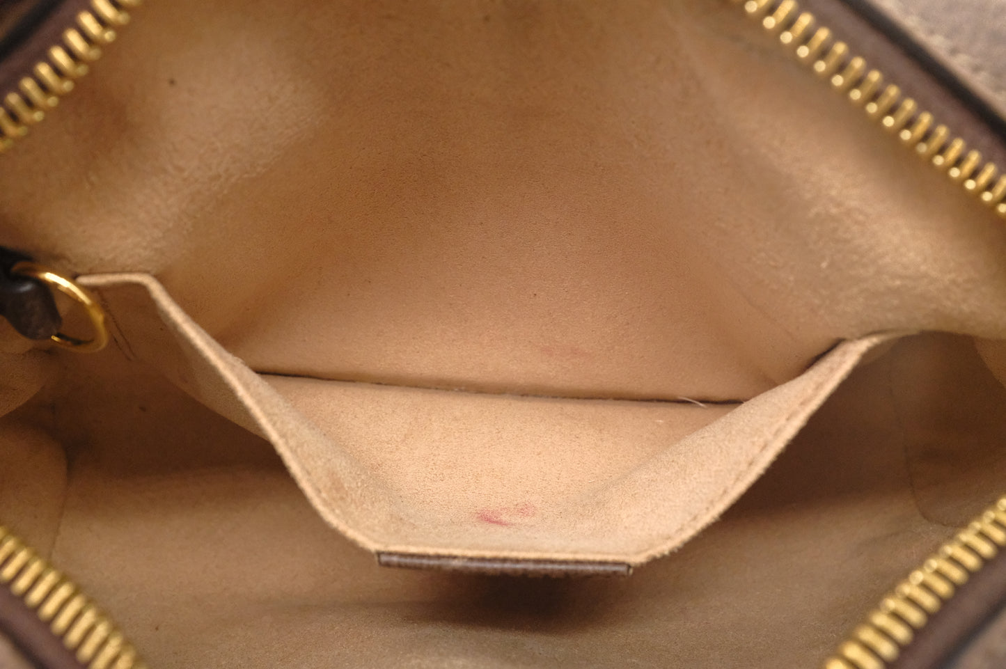 Gucci Crossbody Bag in GG Supreme Canvas