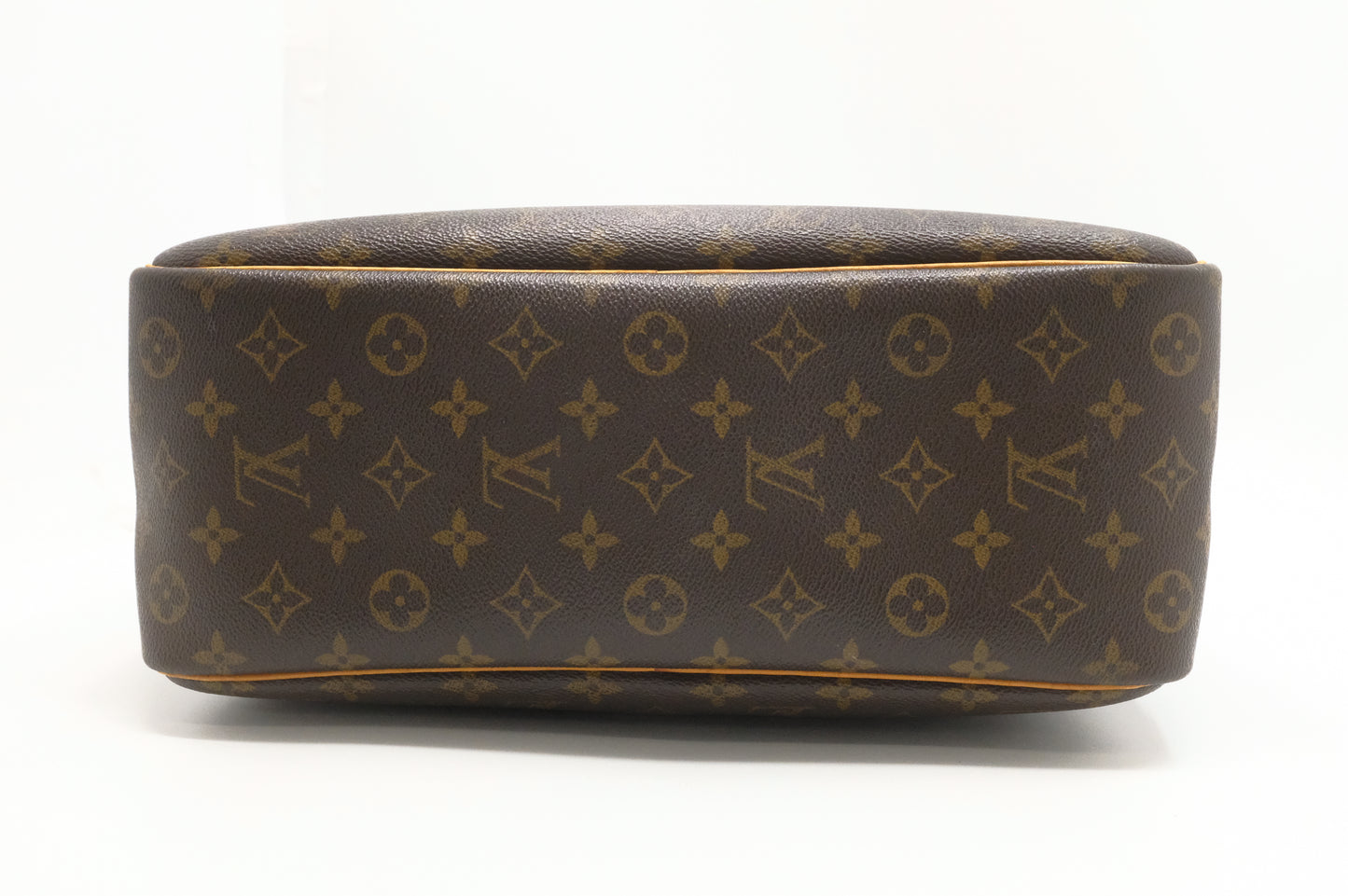 Louis Vuitton Deauville in Monogram Canvas