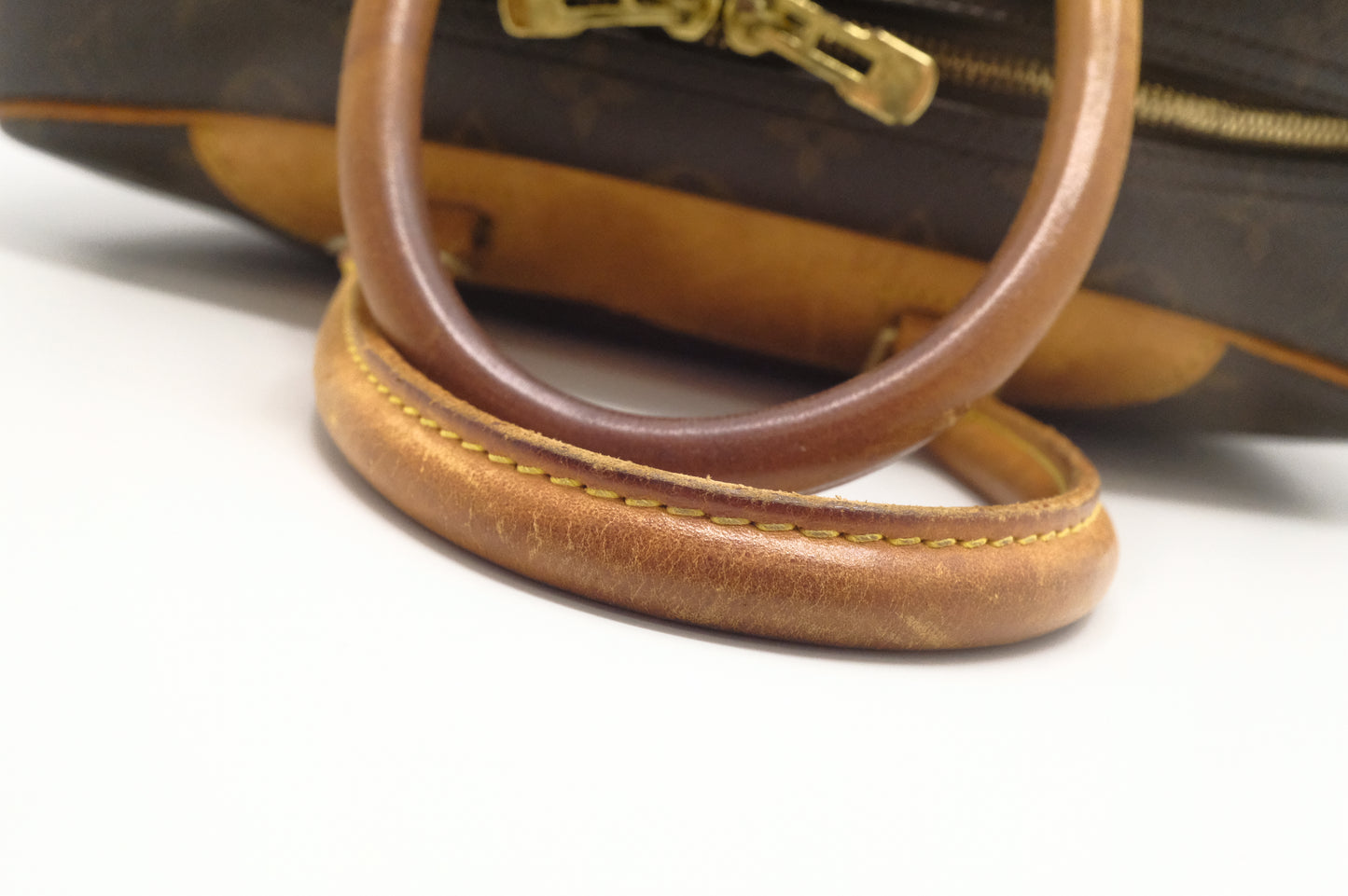 Louis Vuitton Deauville in Monogram Canvas