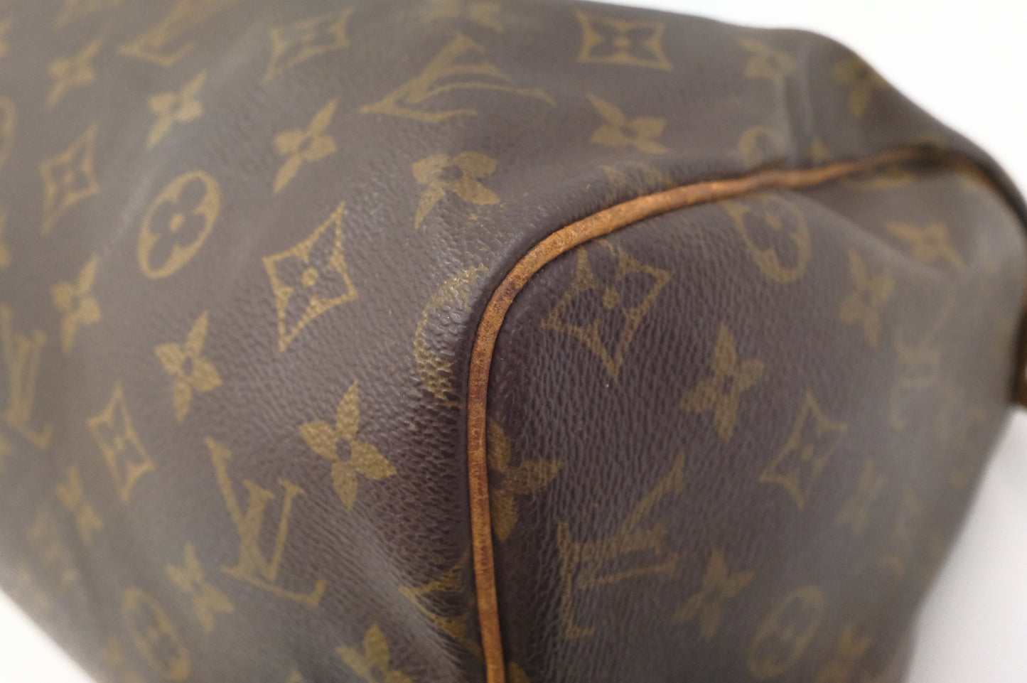 Louis Vuitton Speedy 30 in Monogram Canvas