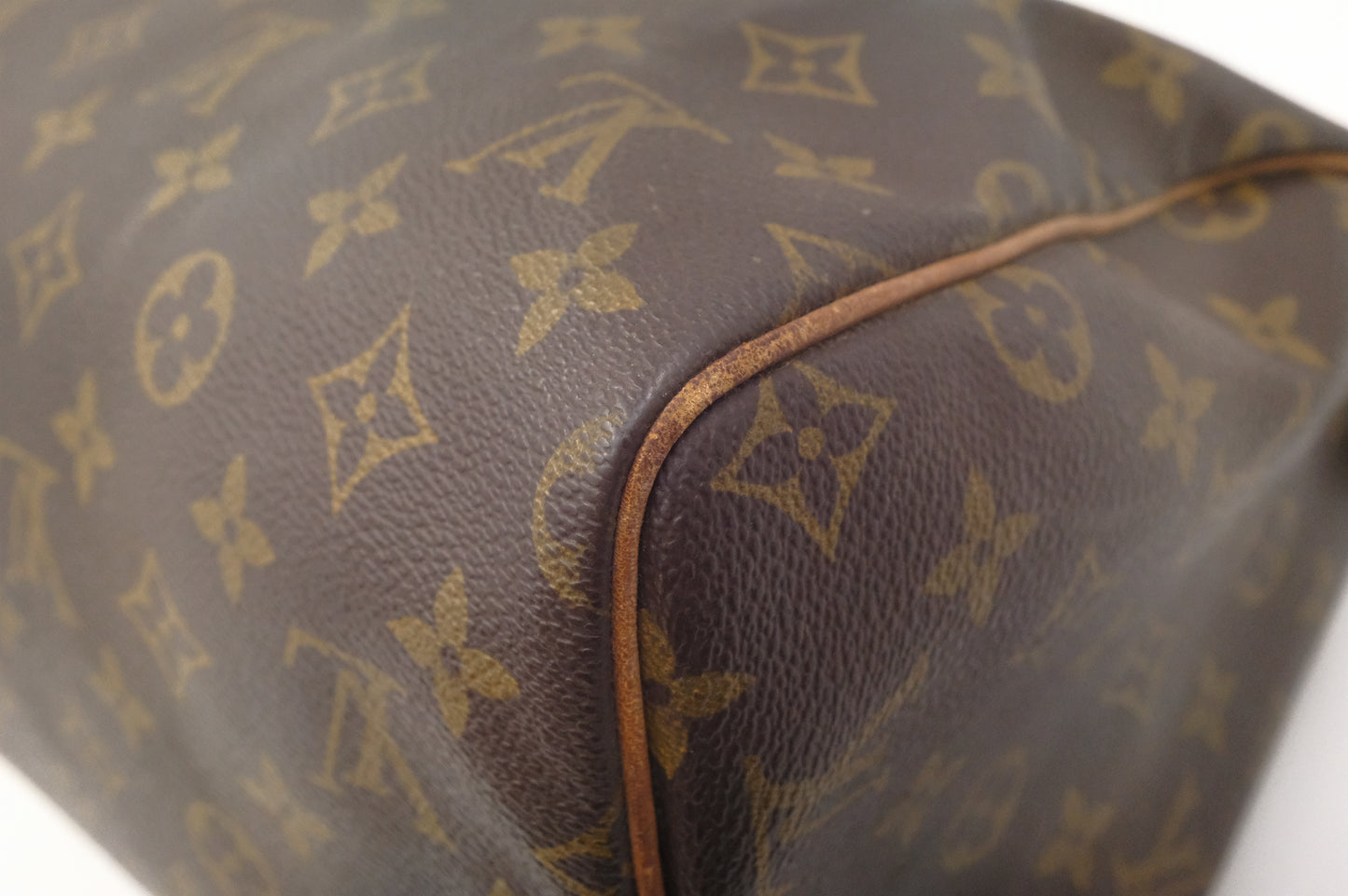 Louis Vuitton Speedy 30 in Monogram Canvas