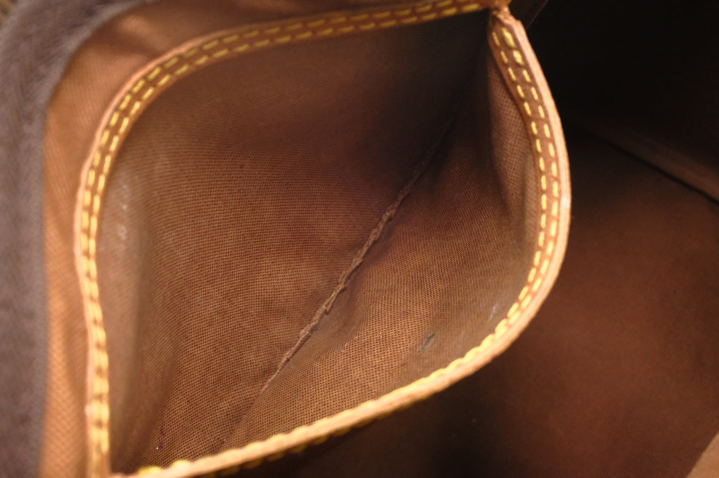 Louis Vuitton Speedy 30 in Monogram Canvas