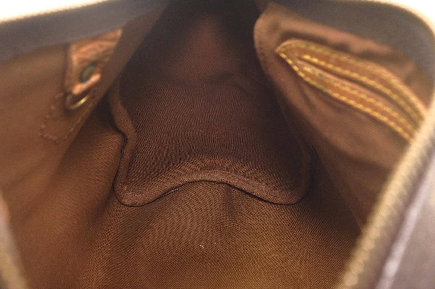 Louis Vuitton Speedy 25 in Monogram Canvas