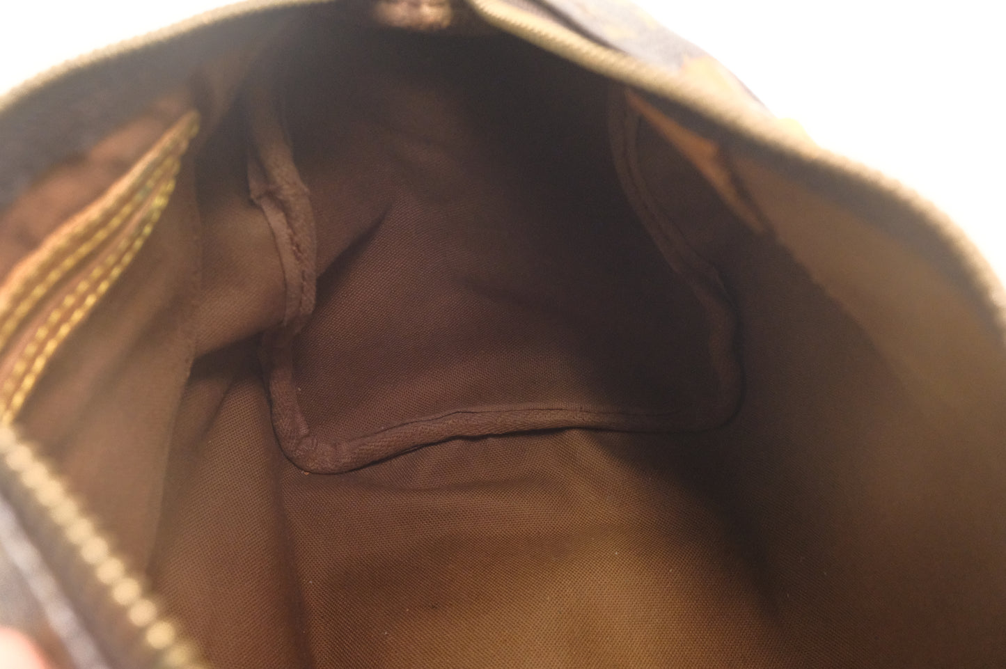 Louis Vuitton Speedy 25 in Monogram Canvas