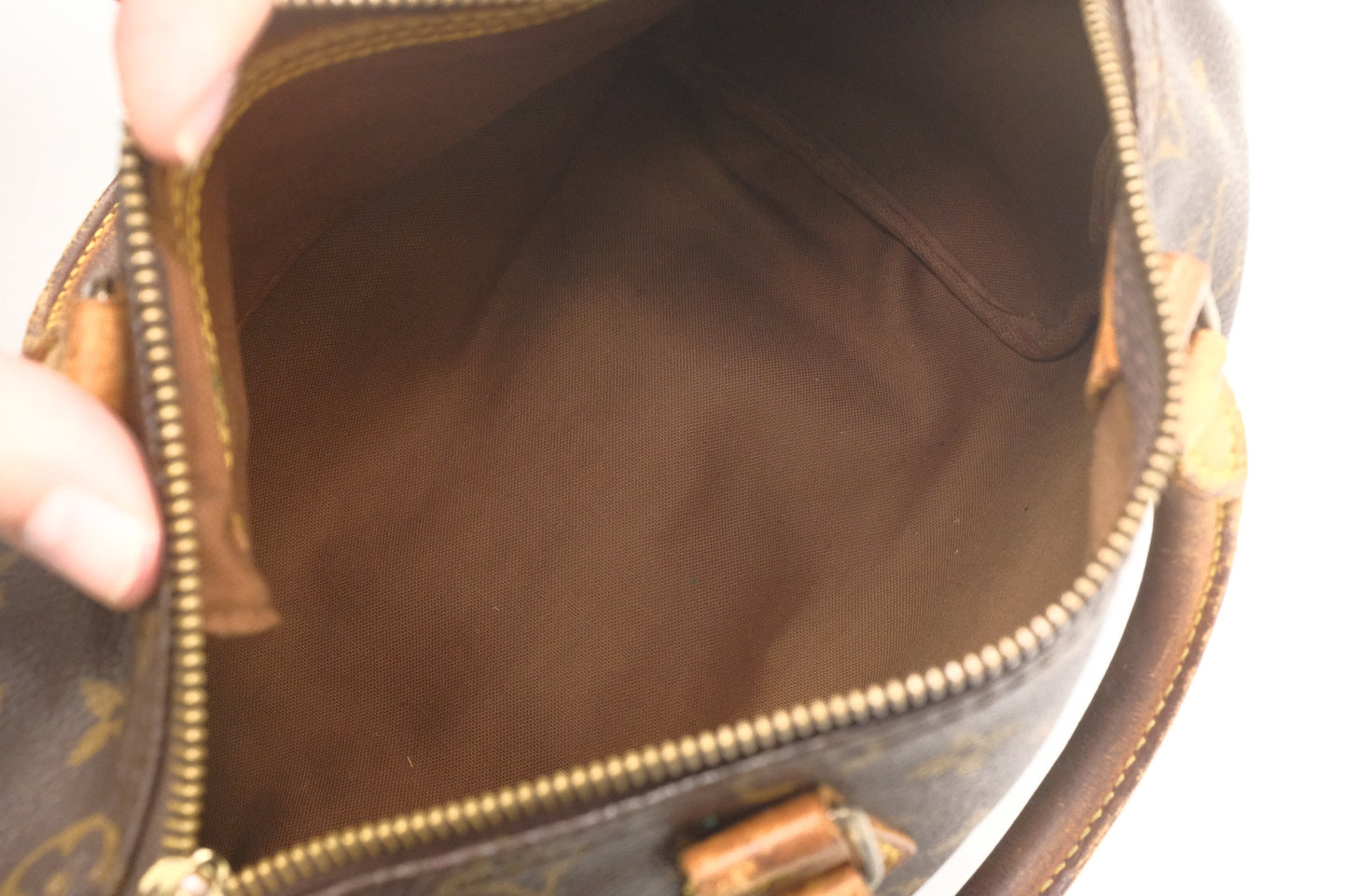 Louis Vuitton Speedy 25 in Monogram Canvas