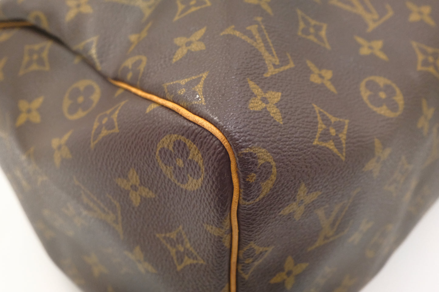 Louis Vuitton Speedy 40 in Monogram Canvas