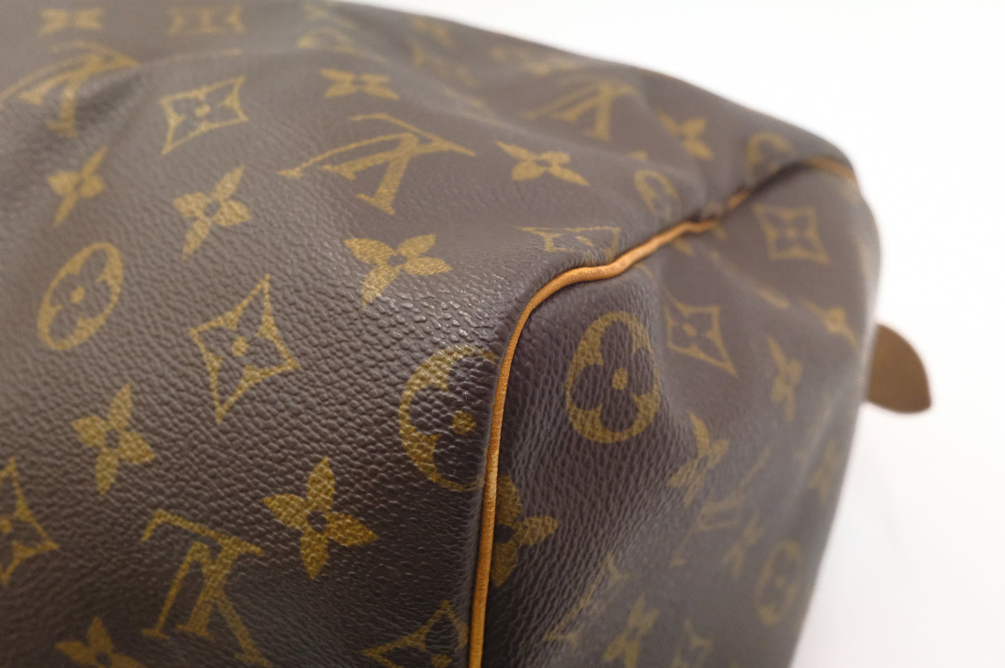 Louis Vuitton Speedy 40 in Monogram Canvas