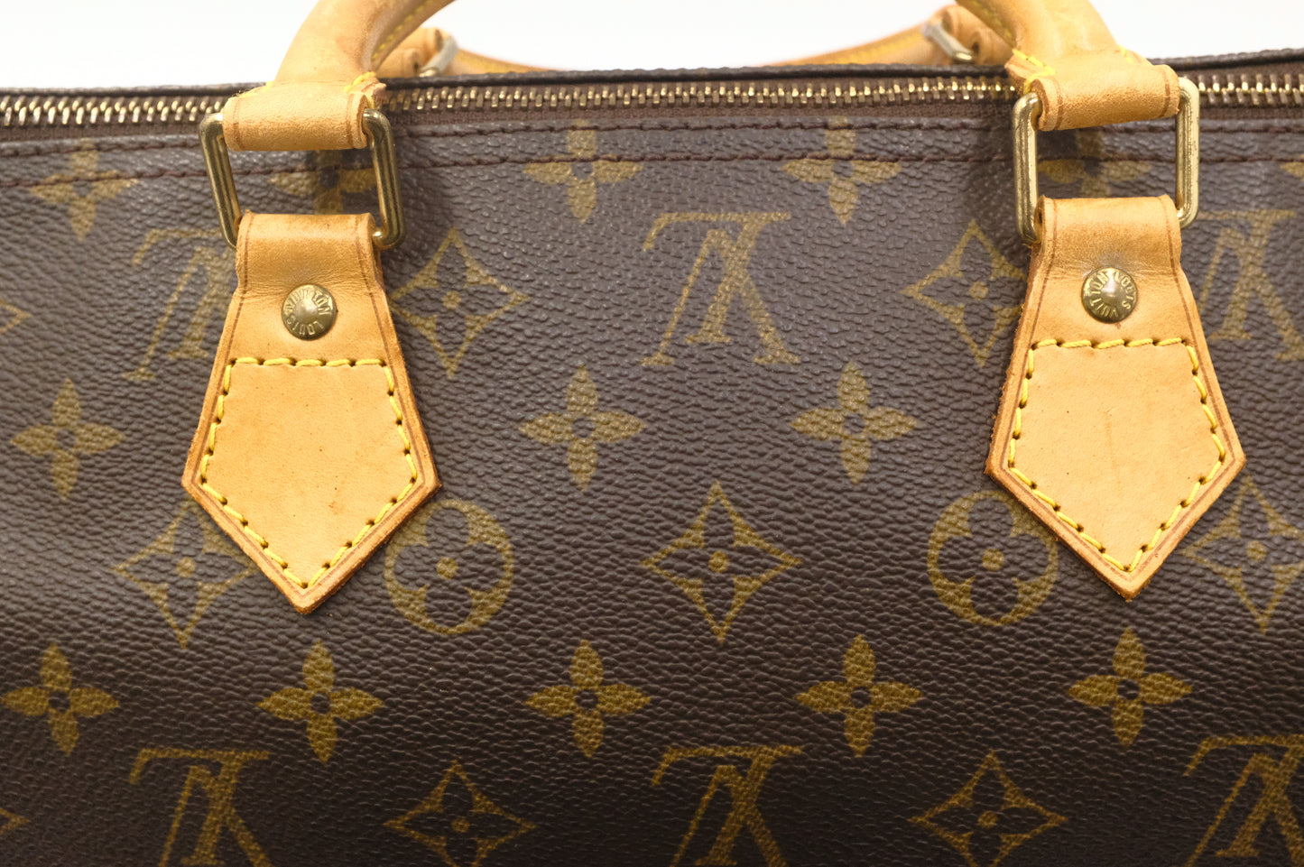 Louis Vuitton Speedy 40 in Monogram Canvas
