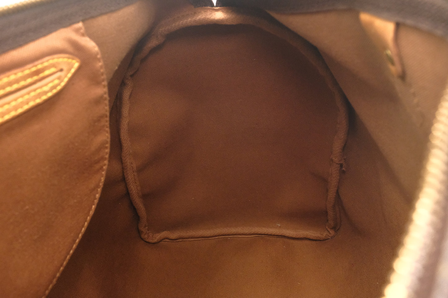 Louis Vuitton Speedy 40 in Monogram Canvas