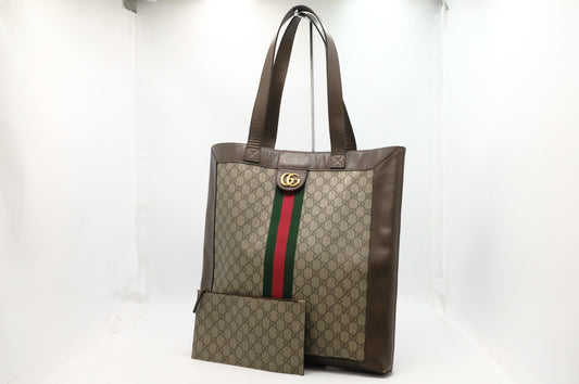 Gucci Tote in GG Supreme Canvas